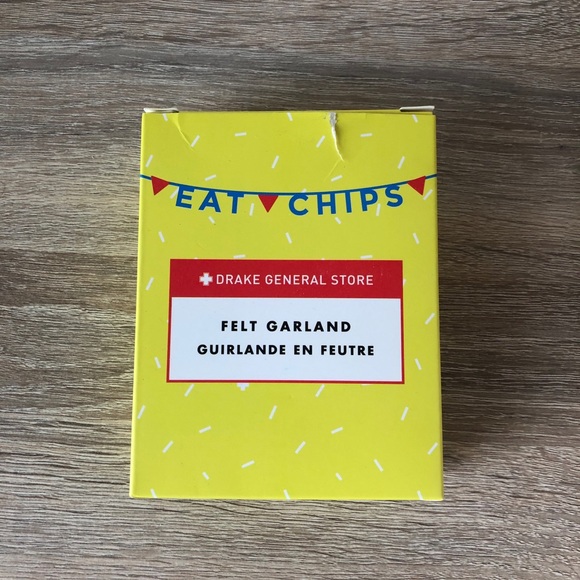 Drake General Store - Felt Garland - Picture 2 of 5